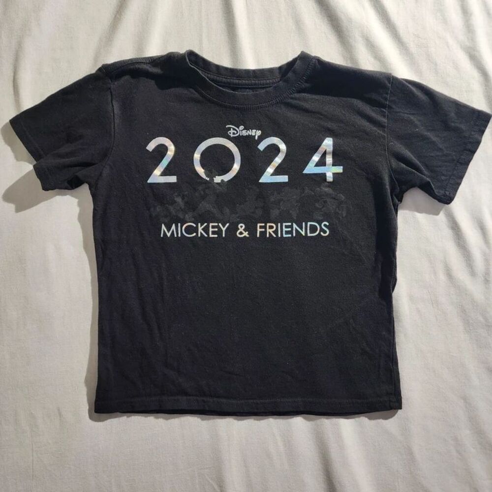 Disney 2024 Mickey & Friends Black T-Shirt Kids Size S 6-7 Iridescent Graphic